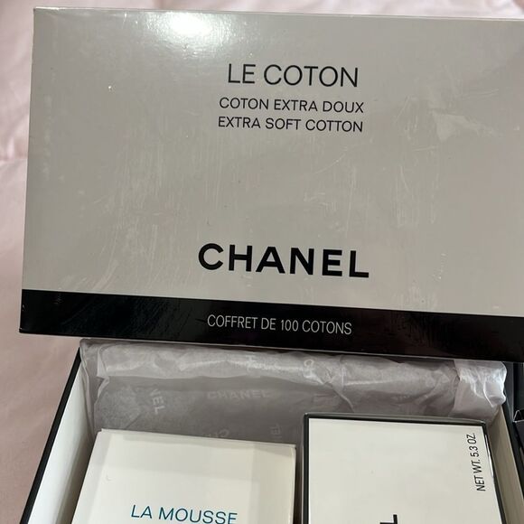 Chanel Skincare and Fragrance Collection in Black, White, and Gold - Picture 5 of 7